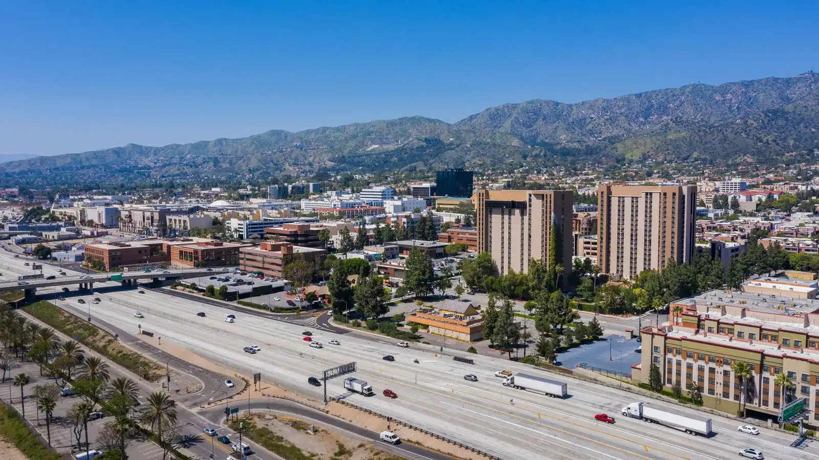 Affordable local moving services in Burbank by Eagle Star Moving