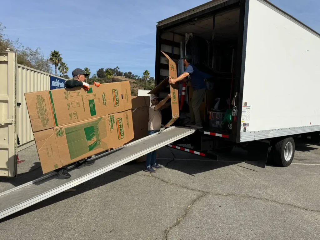 Commercial Movers in Los Angeles by Eagle Star Moving