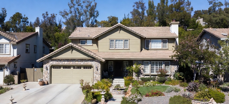 houses in Agoura Hills