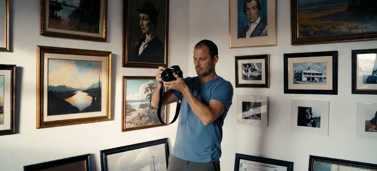 taking photos before moving