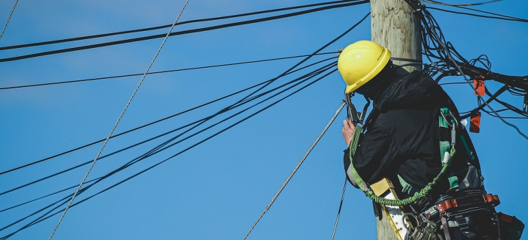 setting utilities and thinking about the cost of moving to Beverly Hills