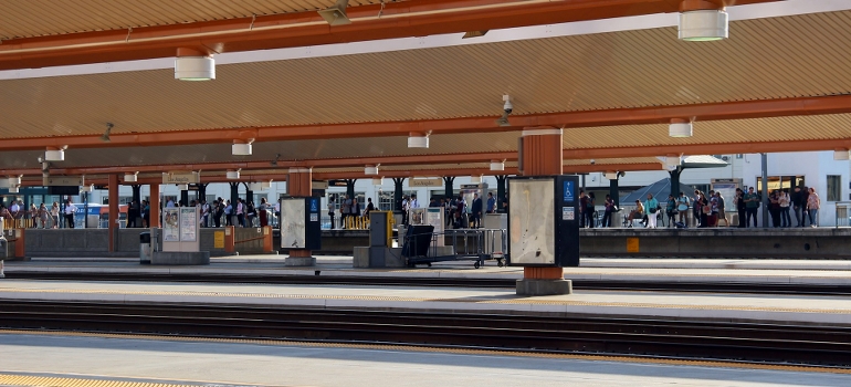 using metrolink for moving to Glendale